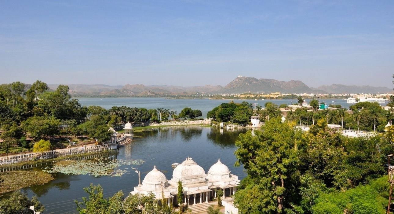UDAIPUR - THE CITY OF LAKES