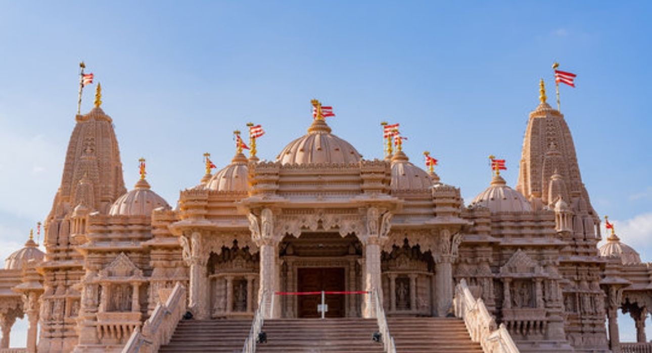 Magnificent Dubai & Abu Dhabi Journey