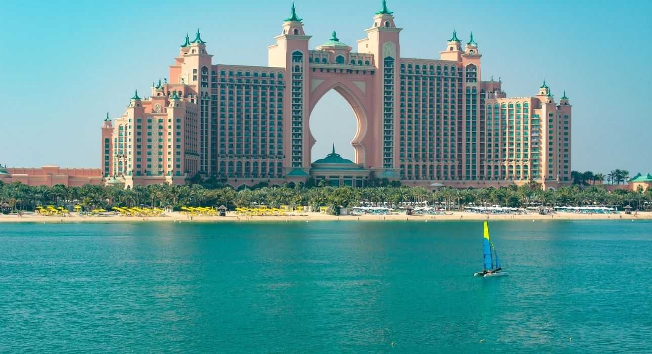 Royal Emirates Escape