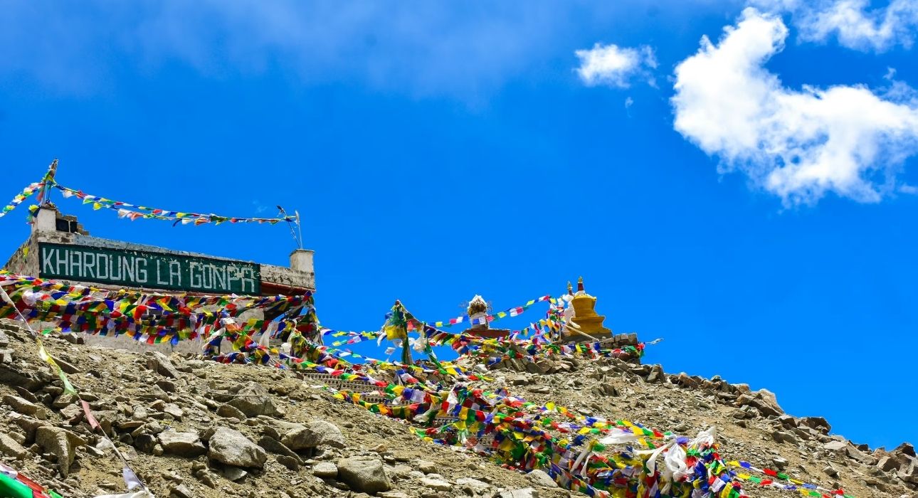 Ladakh Scenic Sojourn