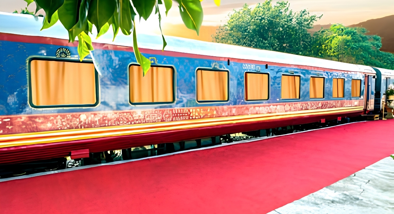 Heritage Odyssey - Deccan Odyssey Luxury Train