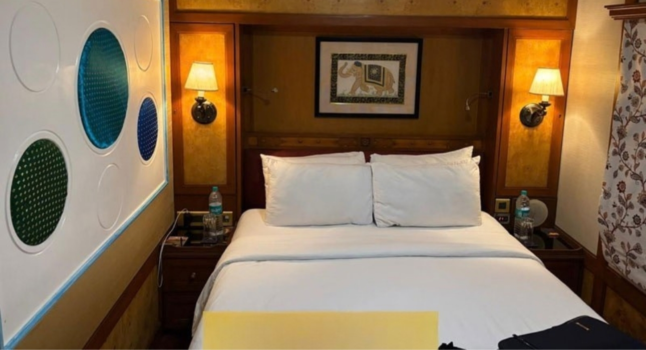 Heritage Odyssey - Deccan Odyssey Luxury Train